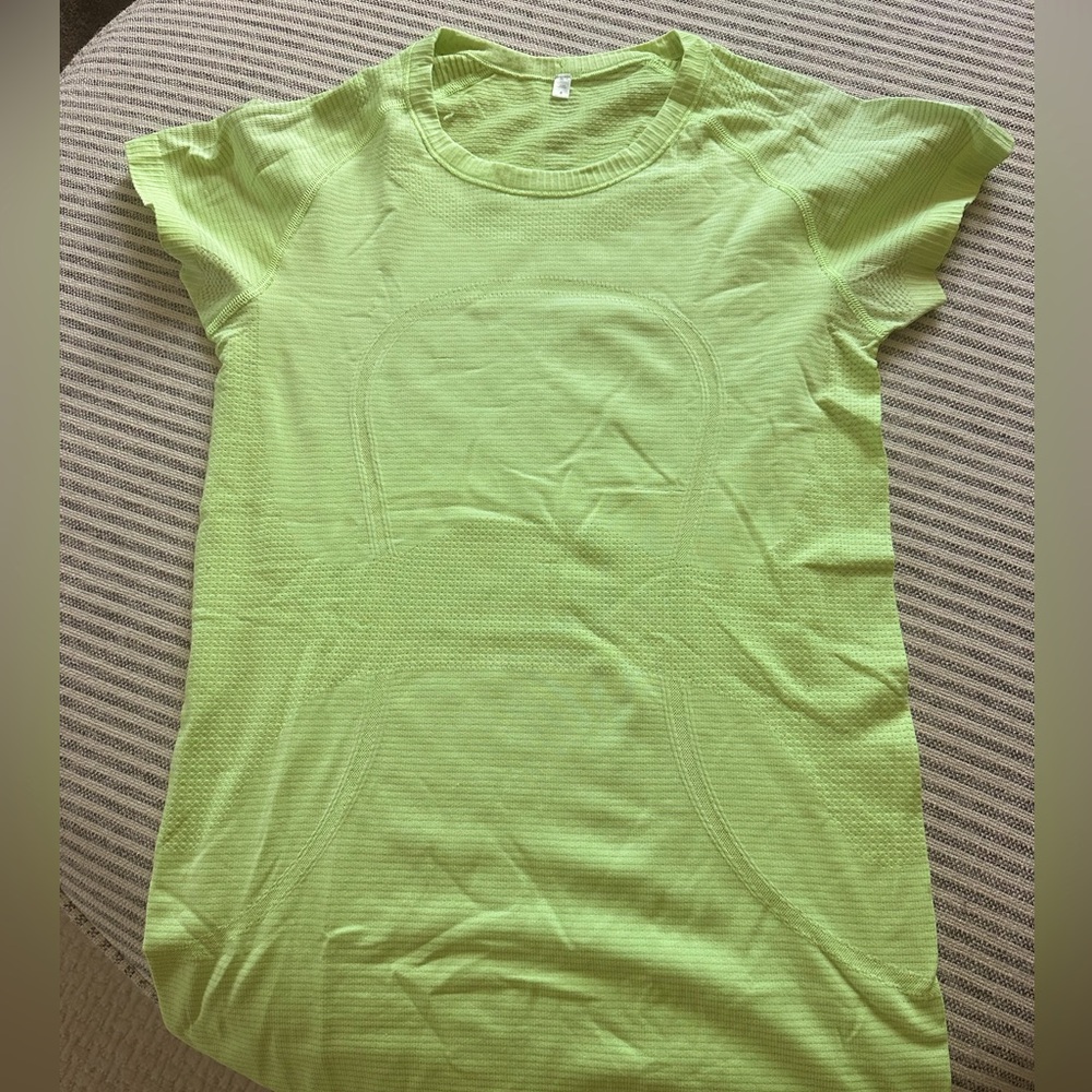 Lululemon swiftly tech shirt